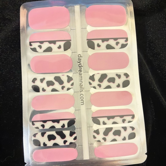 Nail Wraps Set - 7 Assorted Designs - Picture 4 of 8